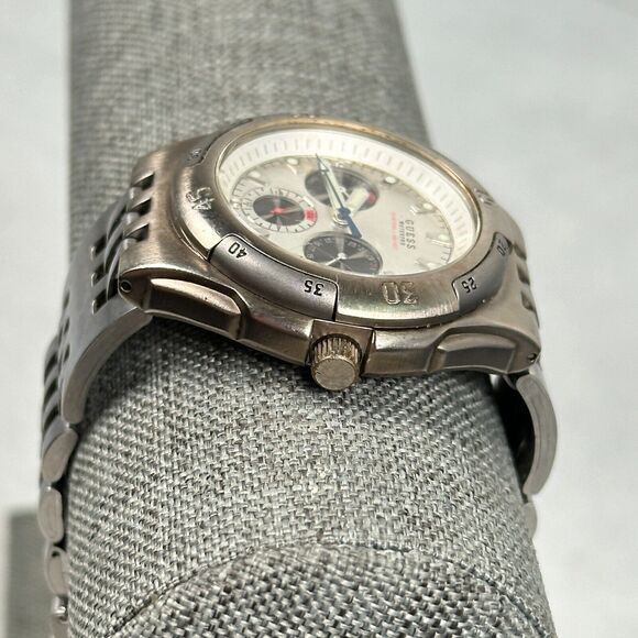 Guess Watch Womens 38mm Round Waterpro Silver Tone Day Date 6.5" New Battery - Picture 4 of 10